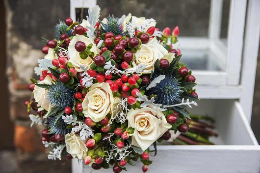 Winter s Abundant Elements In Your Bouquet Trias Weddings Events